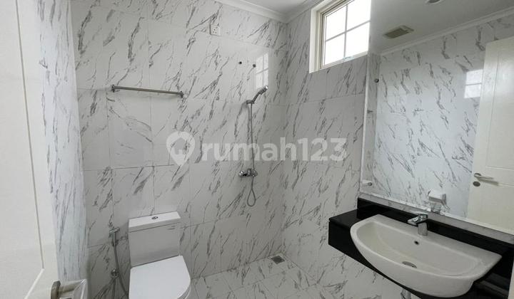 Rumah Baru Mewah di Podomoro Park Cluster Premium 4