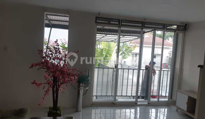 Rumah Minimalis di Kota Baru Parahyangan Cluster Jingganagara