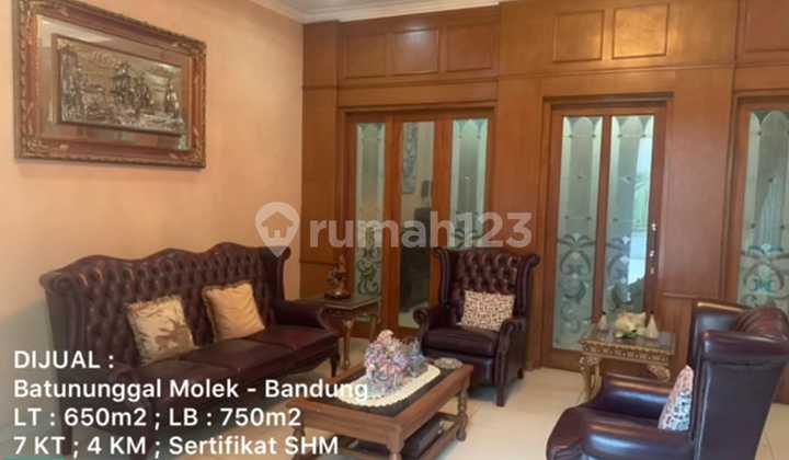 Rumah Mewah Terawat Nyaman dan Aman di Batununggal Indah Rumah Mewah Terawat Nyaman dan Aman di Batununggal Indah