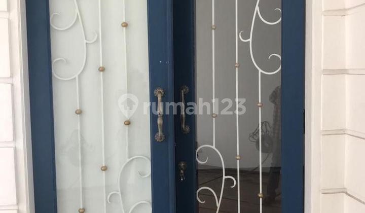 Rumah Full Furnished Siap Huni Bersih Terawat di Batununggal