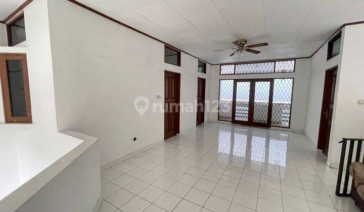 Rumah Furnish Bagus Nyaman Dan Asri di Setraduta Cemara Bandung