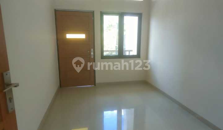 Rumah Bangunan Baru Nyaman Siap Huni di Turangga Bandung