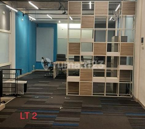 Ruko 3 Lantai Terawat Nyaman Lokasi Bagus di Batununggal