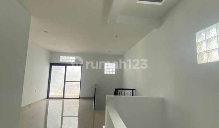 Rumah Baru 2 Lantai Lokasi Strategis di Area Turangga Bandung 2