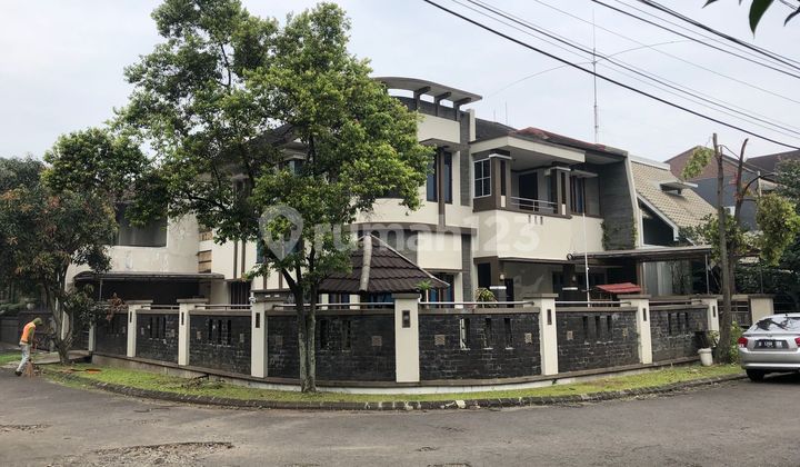 Rumah Hoek Siap Pakai Dalam Cluster di Batununggal Bandung