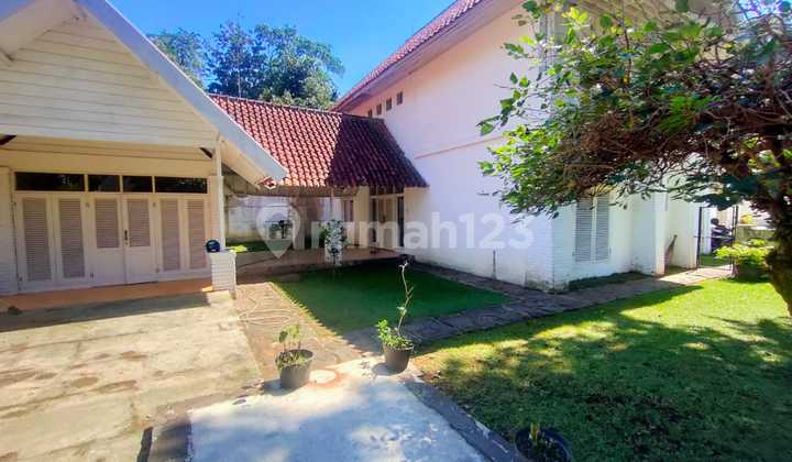 Rumah Terawat Nyaman Lokasi Bagus di Bukit Dago Bandung 1