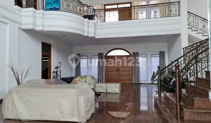 Disewa Rumah Mewah Siap Huni di Mekarwangi