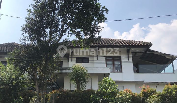Dijual Rumah Mewah Posisi Hoek di Setiabudi Regency Bandung