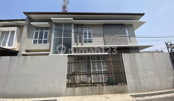 Dijual Rumah Baru Siap Huni Mimalis Strategis di Mekar Molek