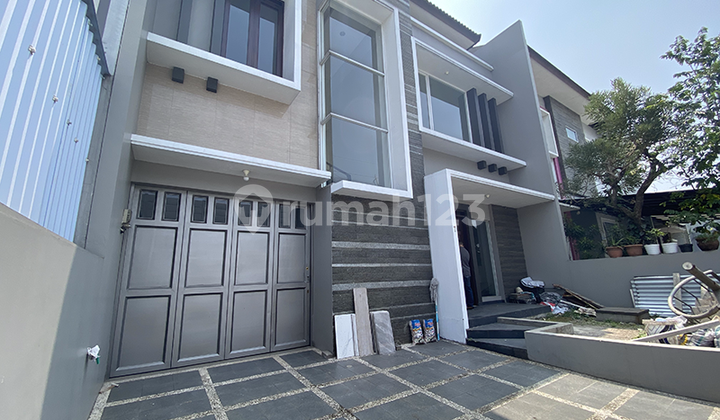 Dijual Rumah Baru Siap Huni Minimalis Strategis di Singgasana Karangmulyaan