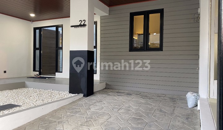 Rumah Lux Full Renovated And Full Furnished American Style di Kota Baru Parahyangan 2