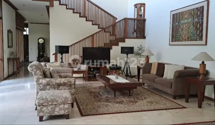 Rumah Mewah Strategis di Mainroad Dago Bandung Utara 1