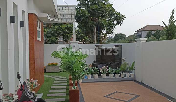 Dijual Rumah Lux Modern 3 Lantai Siap Huni di Singgasana Pradana Bandung 2