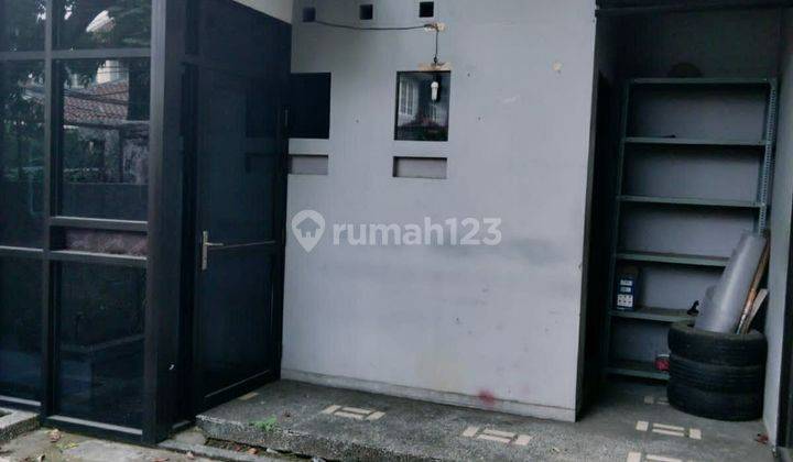 Rumah Strategis Tengah Kota 2 Lantai Siap Huni Di Burangrang Bandung 2