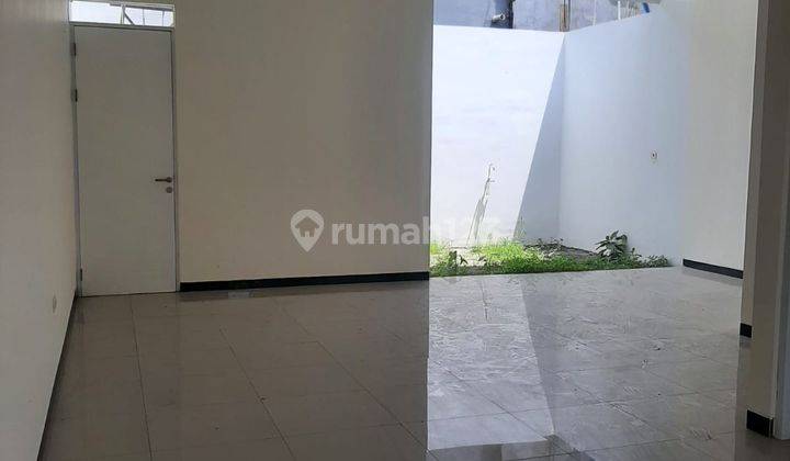 Rumah Bagus 2 Lantai Lingkungan Nyaman Siap Huni Di Taman Holis Indah Bandung 2