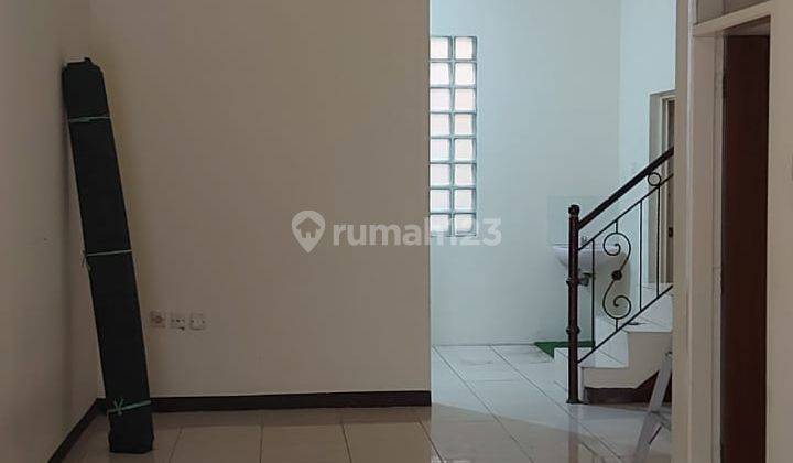 RUMAH BAGUS MINIMALIS 2 LANTAI SIAP HUNI DI TAMAN HOLIS INDAH BANDUNG 1