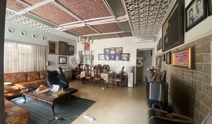 Y. Dijual Cepat Rumah Pusatkota Bdg Cihapit Dkt Taruna Bakti Riau 2