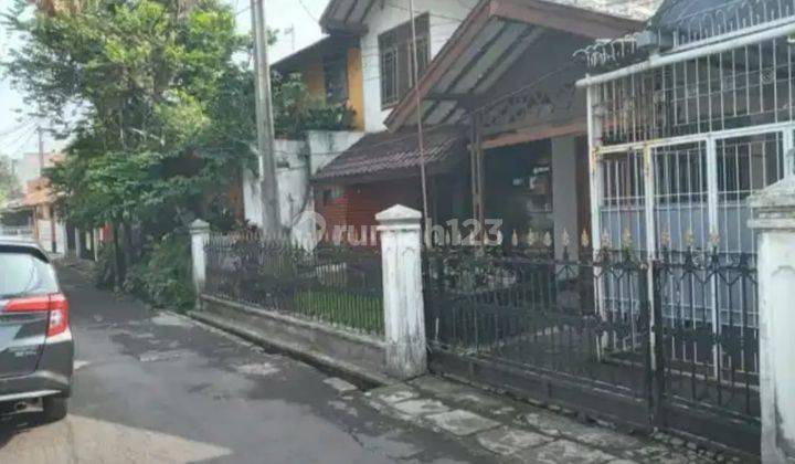 RUMAH ASRI TERAWAT 2 LANTAI TENGAH KOTA SIAP HUNI DI TURANGGA  1