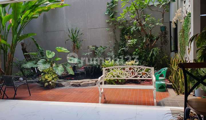 RUMAH IDAMAN SEMI FURNISHED MINIMALIS MODERN 2 LANTAI SIAP HUNI DI SINGGASANA BANDUNG 2