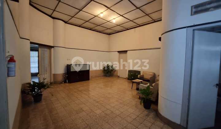 V. Dijual Rumah Klasik Belanda Dkt Dago, Rs.boromeus, Unpad, Itb