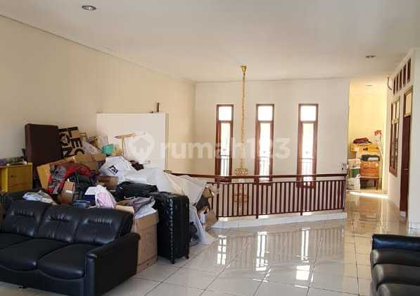 RUMAH BAGUS 2,5 LANTAI FULL FURNISHED LINGKUNGAN NYAMAN SIAP HUNI DI TAMAN KOPO INDAH 3 TKI3 BANDUNG