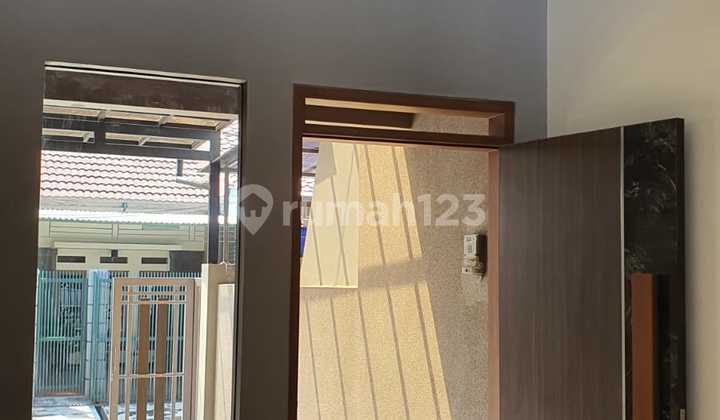 Y*Dijual Rumah Komplek Taman Holis Indah 1, Tol Pasirkoja 2