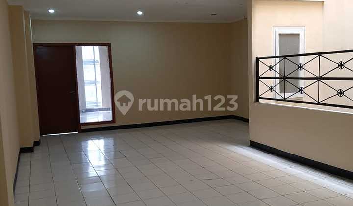 RUKO LUAS STRATEGIS 4 LANTAI SIAP PAKAI DI KEBONJATI BANDUNG 2