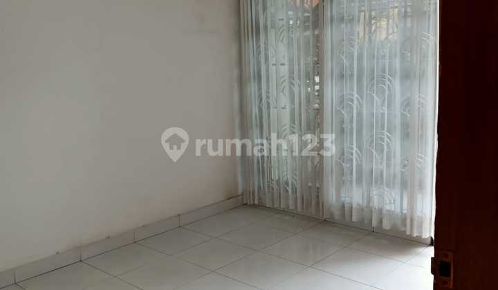 RUMAH BAGUS NYAMAN TERAWAT SIAP HUNI DI SINGGASANA PRADANA BANDUNG 2