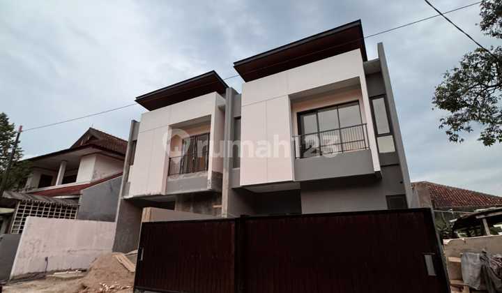 RUMAH BARU MINIMALIS MODERN 2 LANTAI STRATEGIS SIAP HUNI DI KEMBAR MAS BANDUNG
