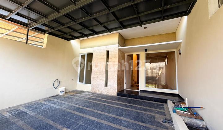 Y. Disewakan Rumah 2 Lantai Mekar Wangi Bandung, Tol Moch Toha