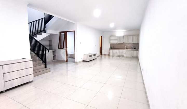 For Sale Twin Street Culinary Center, Access to Moh. Toha Toll Road, Al Jabar