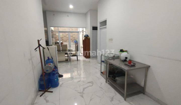 RUMAH STRATEGIS MINIMALIS MODERN SIAP HUNI DI TAMAN HOLIS INDAH BANDUNG 1