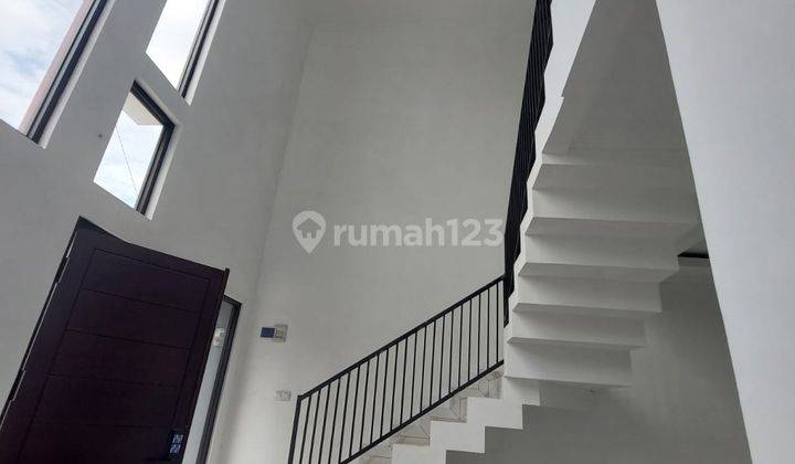 RUMAH BARU 2 LANTAI MINIMALIS MODERN SIAP HUNI DI KEMBAR TENGAH BANDUNG 2