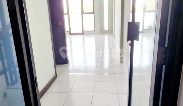 RUKO 3,5 LANTAI LOKASI RAMAI STRATEGIS SIAP PAKAI DI MEKAR WANGI BANDUNG