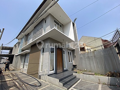 Rumah Bagus 2 Lantai Lingkungan Nyaman Siap Huni Di Mekar Wangi Bandung Rumah Bagus 2 Lantai Lingkungan Nyaman Siap Huni Di Mekar Wangi Bandung