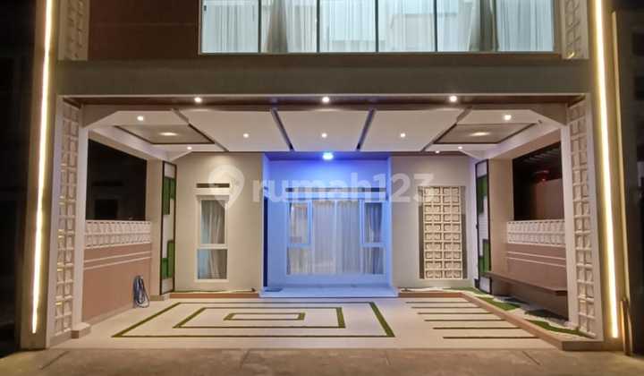 Beautiful Modern Minimalist 2-Story Ready-to-Occupy House in Soekarno Hatta, Bandung Beautiful Modern Minimalist 2-Story Ready-to-Occupy House in Soekarno Hatta, Bandung