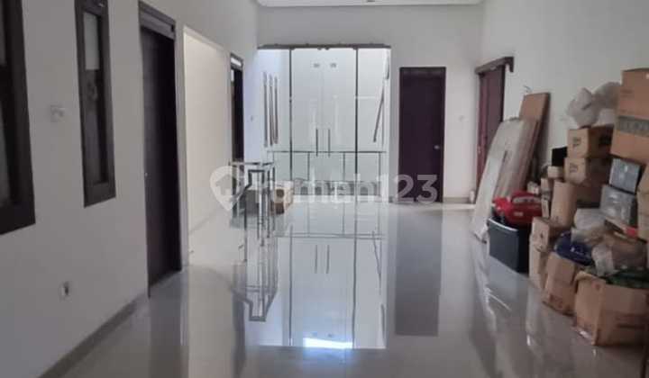 RUMAH LUAS MINIMALIS MODERN 2 LANTAI LINGKUNGAN NYAMAN SIAP HUNI DI MEKAR WANGI BANDUNG RUMAH LUAS MINIMALIS MODERN 2 LANTAI LINGKUNGAN NYAMAN SIAP HUNI DI MEKAR WANGI BANDUNG