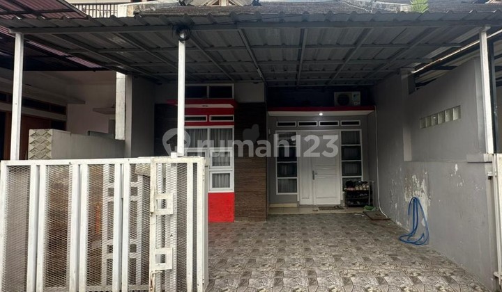 For Sale House in Buah Batu Area, Margacinta, Bandung, near Buah Batu Toll Road.