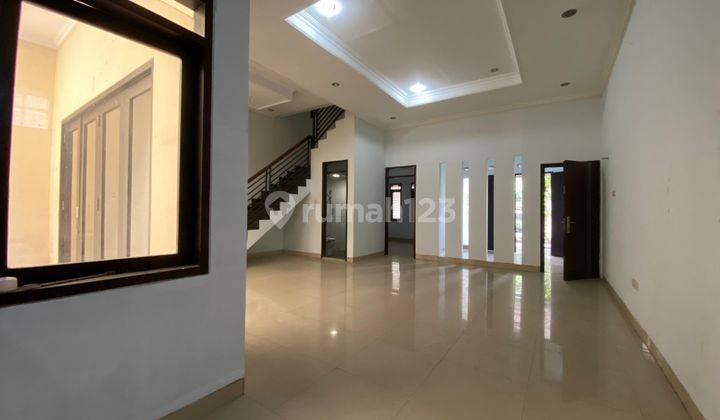 Rumah Keren 2 Lantai Minimalis Modern Siap Huni Di Singgasana Bandung