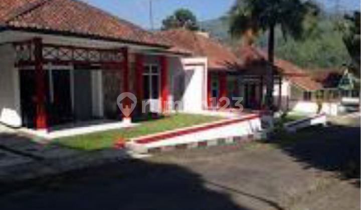 RUMAH LUAS COCOK UNTUK MESS/KOSTAN LINGKUNGAN ASRI NYAMAN DI RAYA SOREANG BANDUNG