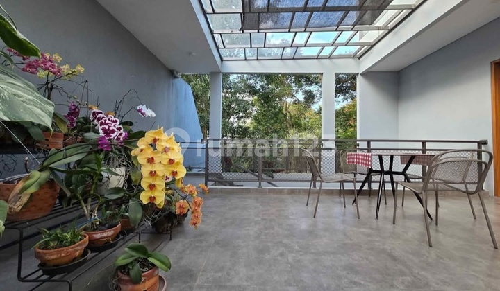 "Dijual Villa "Extreme Clean" Furnish Resort Dago Pakar Bandung