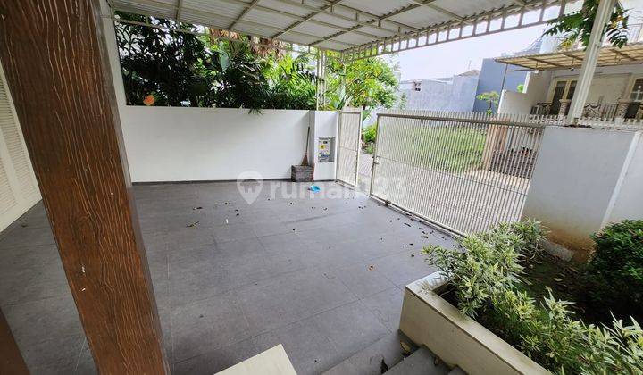 Rumah di Graha Famili Semi Furnished Modern Bagus 2 Lantai SHM 2