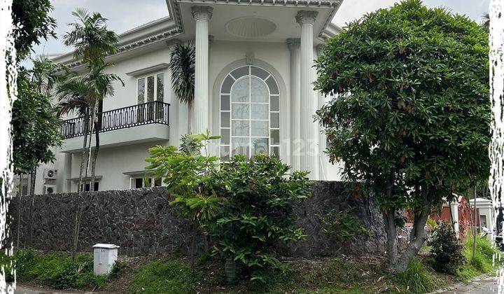 Rumah Pakuwon Indah Villa Valensia American Classic Dekat Pakuwon Mall 1