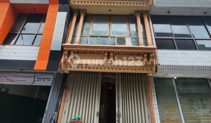 For Rent: Panglima Sudirman Street Shop House - Central Surabaya Near Office Area, Hokky Fruit, Bambu Runcing Monument, Tunjungan Plaza - Special Marble Floor Bonus Semi Furnished. For Rent: Panglima Sudirman Street Shop House - Central Surabaya Near Office Area, Hokky Fruit, Bambu Runcing Monument, Tunjungan Plaza - Special Marble Floor Bonus Semi Furnished.