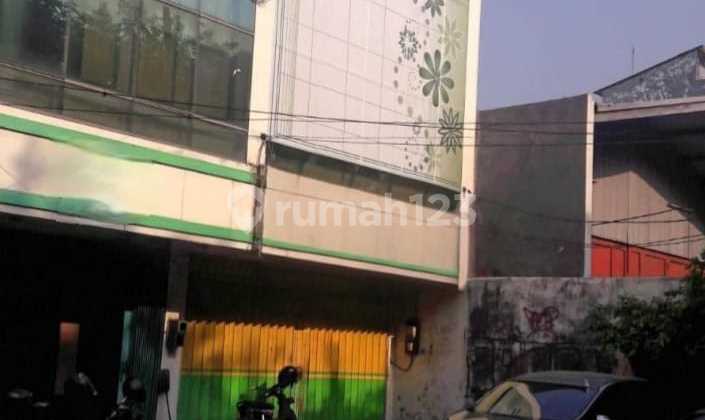 For Rent Shop House in Central Surabaya City on Zero Arjuno Main Road - Sawahan District, Strategic Location Near Tidar Street, Kedungdoro, Pasar Kembang, Diponegoro 2