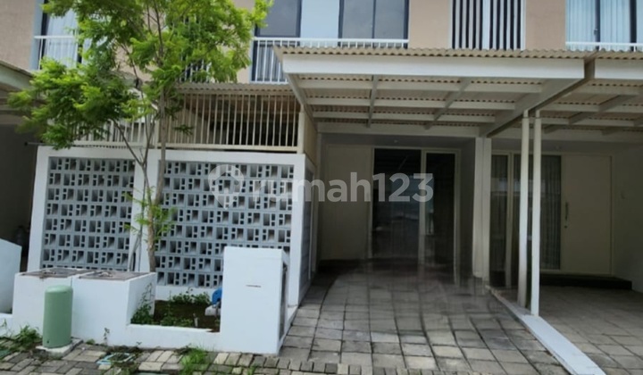 Cheap For Rent Royal Residence Oakwood Wiyung Surabaya House - Modern Living 2 Bedrooms Near Pakuwon Mall, Citraland, Sma Petra 1