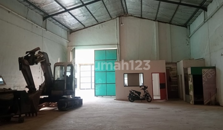 For Rent Warehouse Save N Lock Sidoarjo East Java Container Truck Access - Near Toll Access, East Ring Road Sidoarjo