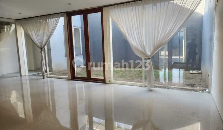 Murah Disewakan Rumah The Greenlake Citraland Surabaya Barat Dekat Sekolah Binus, Pakuwon Mall, Wisata Bukit Mas 2