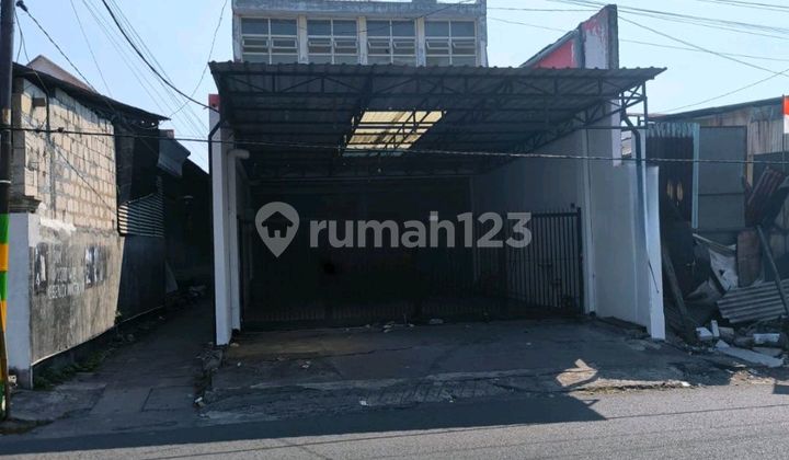 For Rent: Zero-Lot Shop House on Lontar Main Road, West Surabaya, Near Citraland, Pakuwon Mall, PTC, Supermall. For Rent: Zero-Lot Shop House on Lontar Main Road, West Surabaya, Near Citraland, Pakuwon Mall, PTC, Supermall.