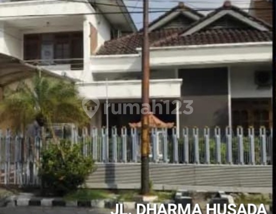 Dijual 375 M2 Rumah Dharmahusada Area Surabaya Timur Spesial Row Jalan Lebar 3 Mobil Luas - Surat SHM Cocok Buat Rumah Usaha, Kantor,Kos - Kostan, Rumah Tinggal
